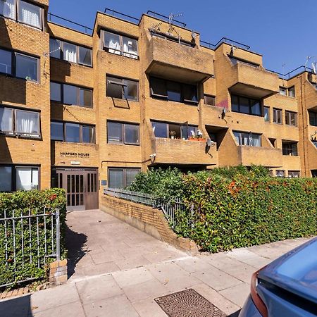 Luxury 3 Bedroom Flat With Balcony In Westbourne Park Лондон Екстер'єр фото