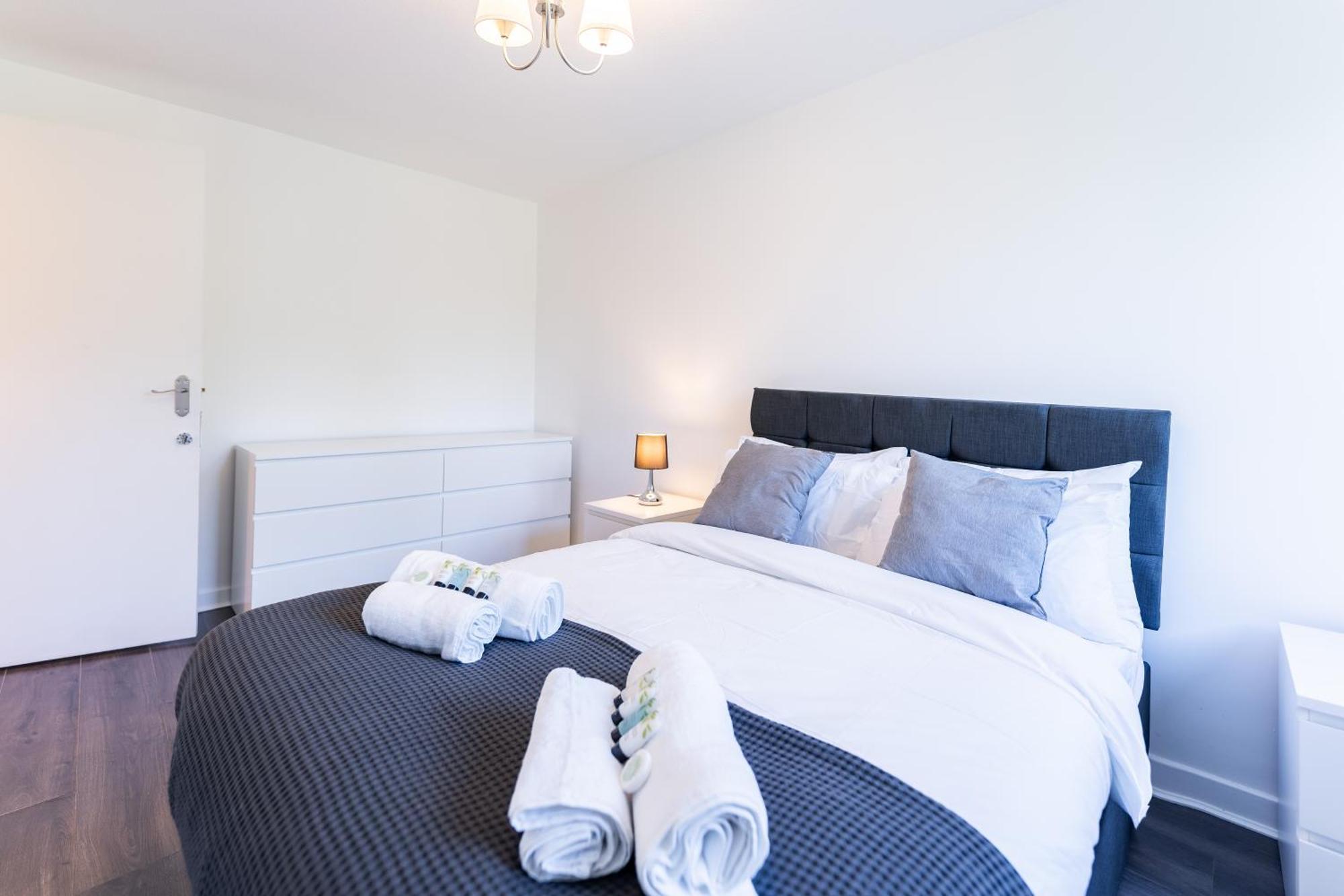 Luxury 3 Bedroom Flat With Balcony In Westbourne Park Лондон Екстер'єр фото