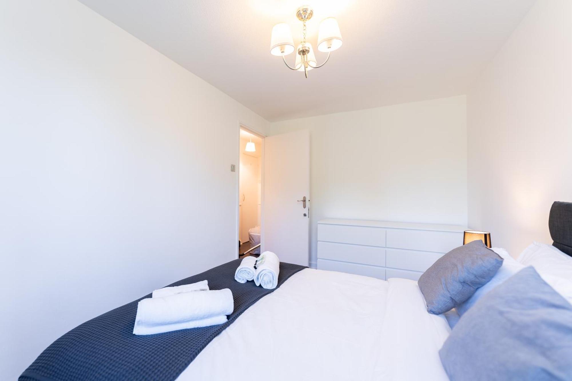 Luxury 3 Bedroom Flat With Balcony In Westbourne Park Лондон Екстер'єр фото