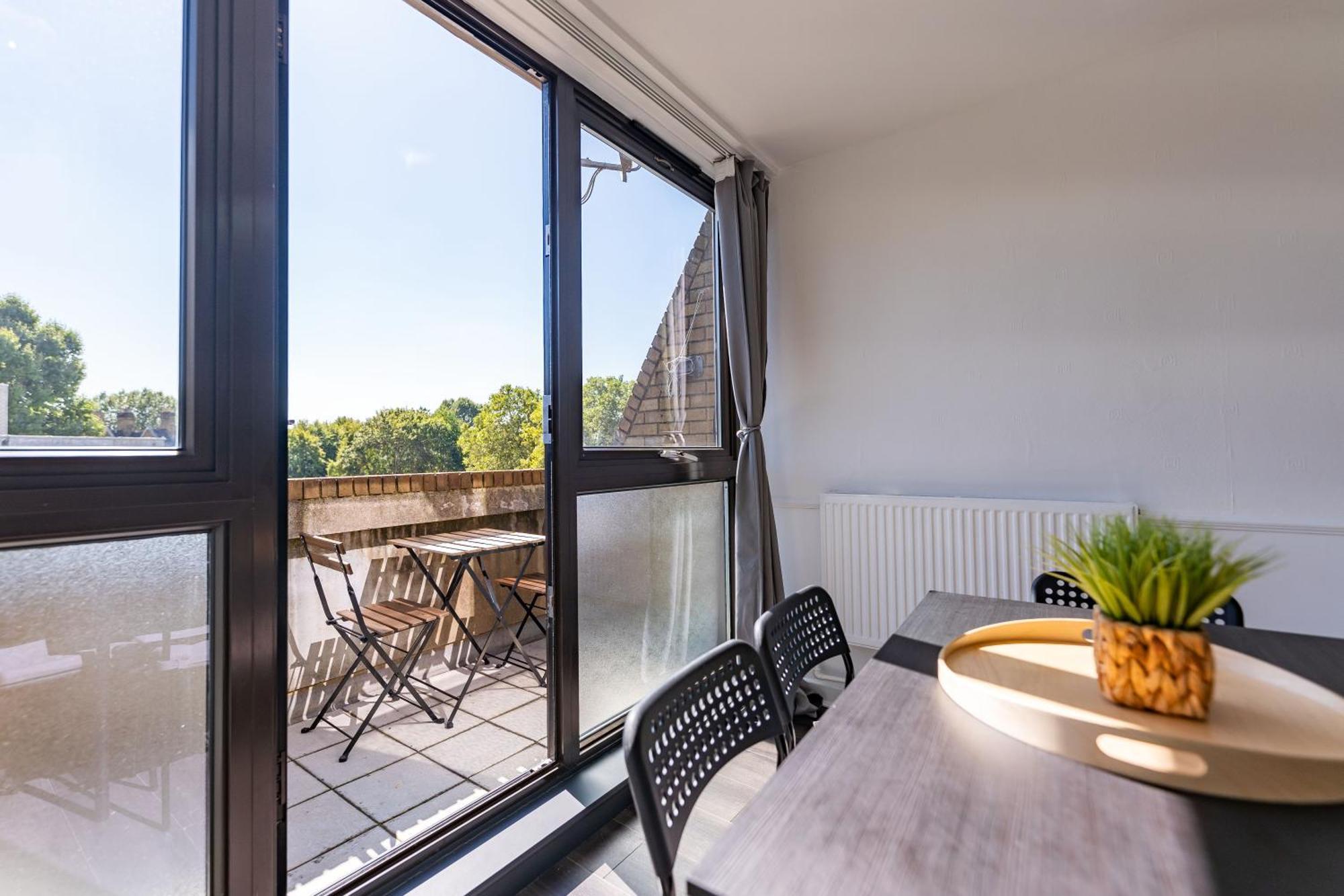 Luxury 3 Bedroom Flat With Balcony In Westbourne Park Лондон Екстер'єр фото
